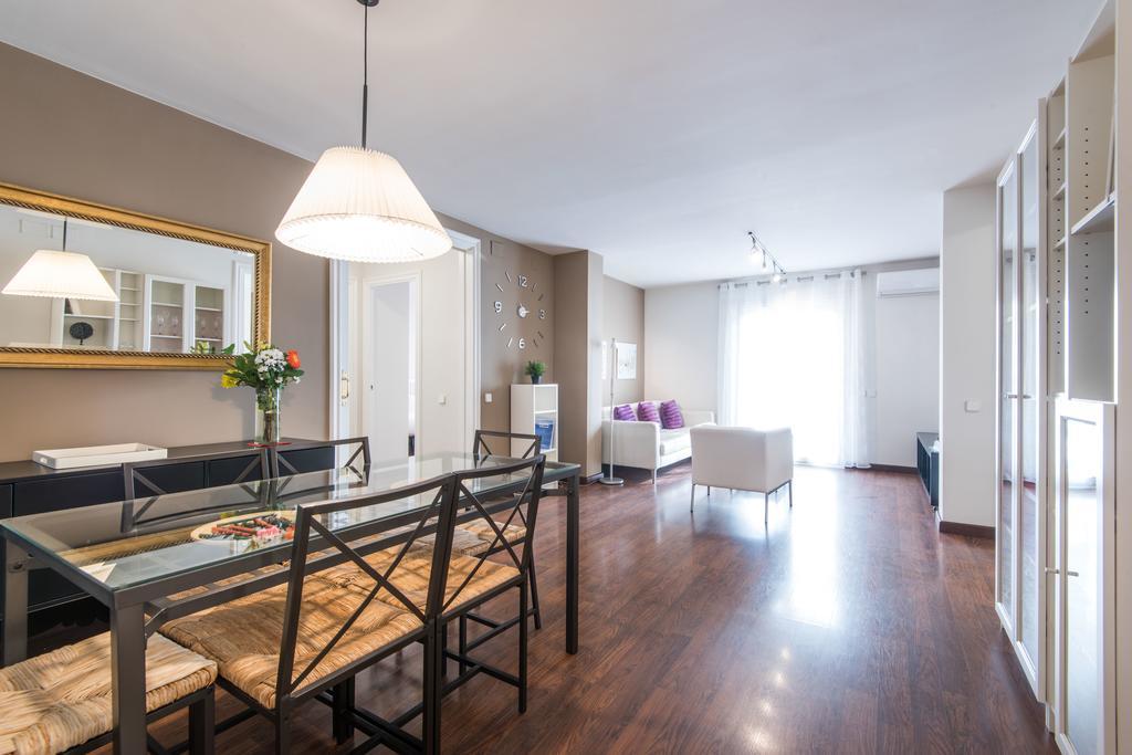 Be Barcelona Eixample Urquinaona II Apartment Bagian luar foto
